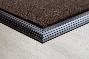brown-brush-matting-135mm-with-rubber-edge